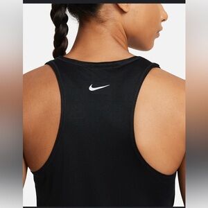 Nike cropped tank top size small